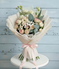 Букет цветов из:  Розы и Лизиантусы #REPLACE_PRED# Садовом Ставропольского края