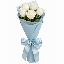 Букет 5 Белых роз Проуд в Садовом Ставропольского края
