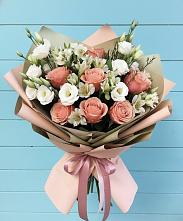 Букет цветов из:  Розы, Альстромерии и Лизиантусы в Садовом Ставропольского края