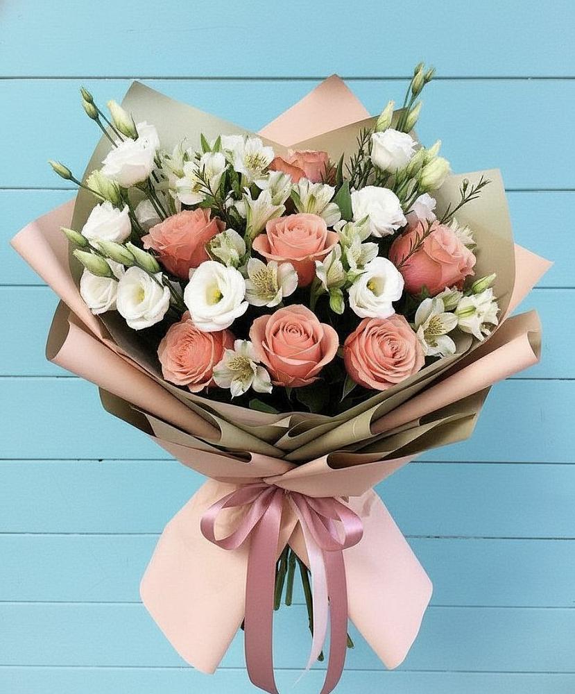 Букет цветов из: Розы, Альстромерии и Лизиантусы в Садовом Ставропольского края