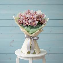 Букет цветов из:  Орхидеи и Розы в Садовом Ставропольского края