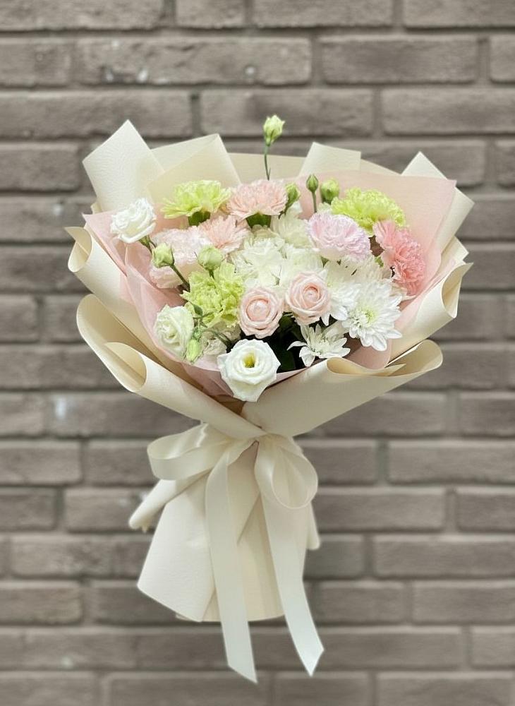 Букет цветов из: Гвоздики, Розы, Лизиантусы и Хризантемы в Садовом Ставропольского края