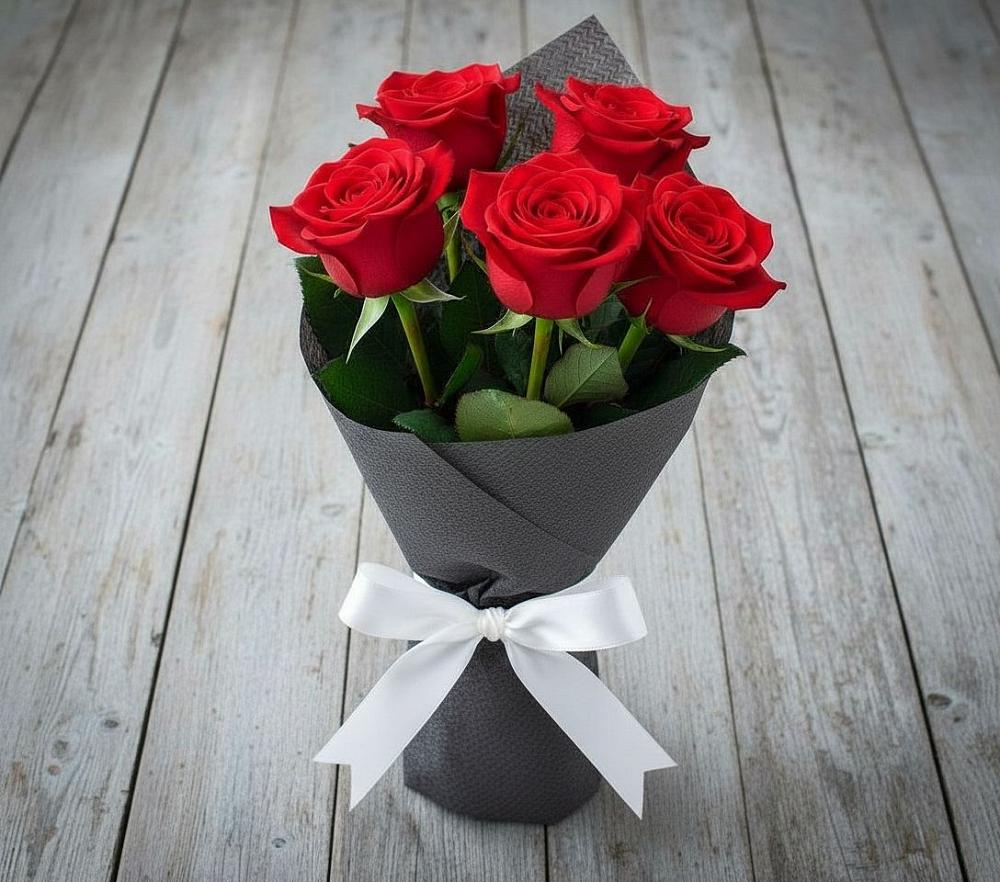 Букет 5 Красных роз Эдлесс Лав в Садовом Ставропольского края
