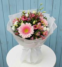Букет цветов из:  Герберы, Альстромерии и Лизиантусы в Садовом Ставропольского края