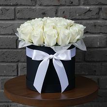 Цветочная композиция из Розы в шляпной коробке в Садовом Ставропольского края