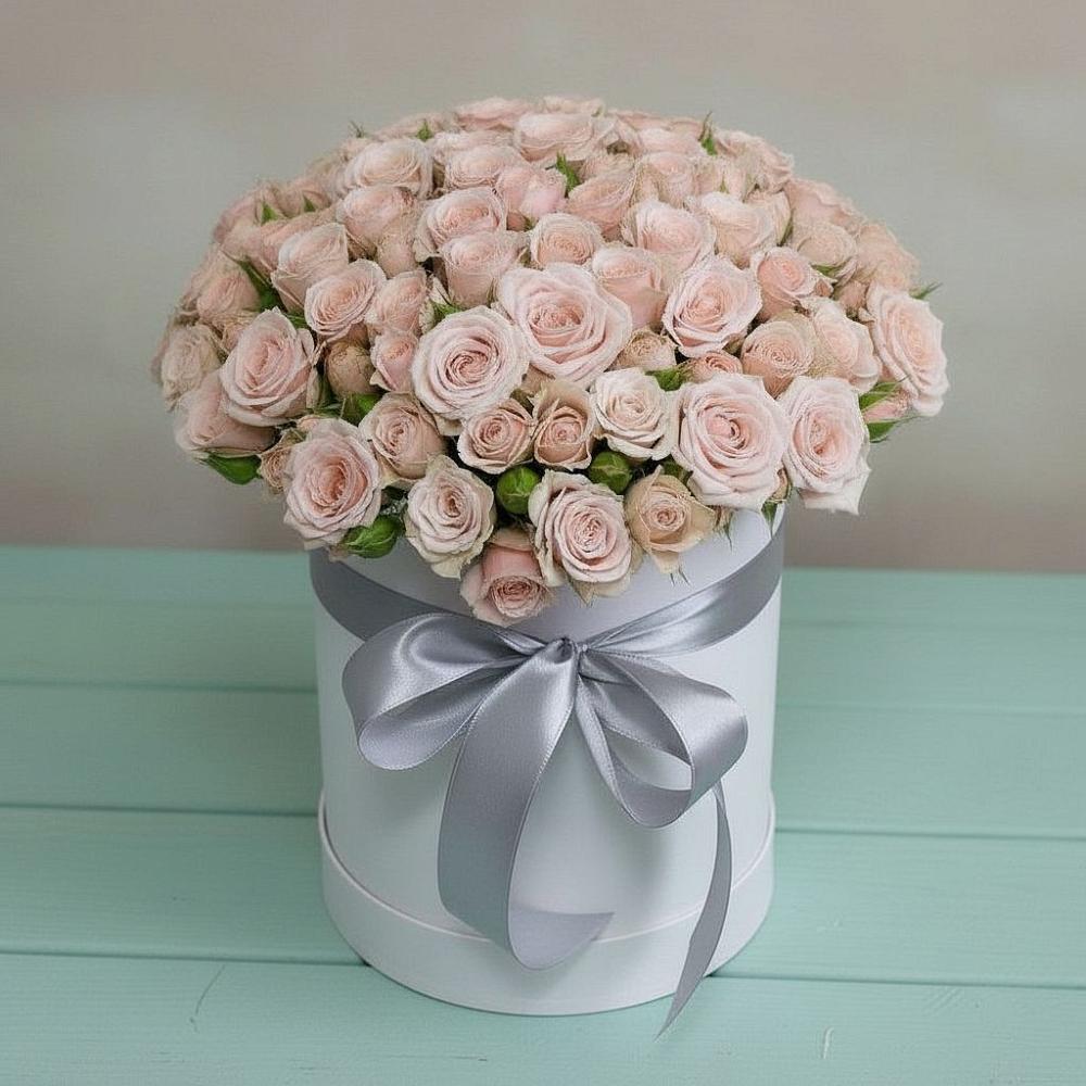 Цветочная композиция из Розы в шляпной коробке в Садовом Ставропольского края